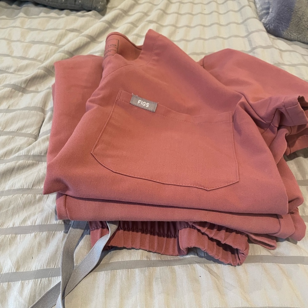 Figs scrubs set